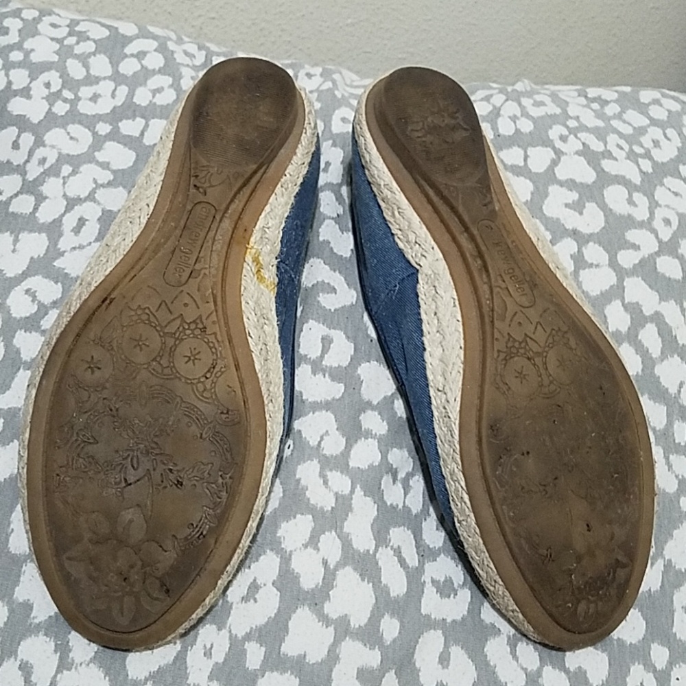 Shoes - Picture 4 of 4